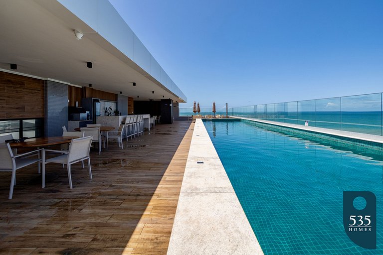 Apartamento em prédio com piscina no rooftop