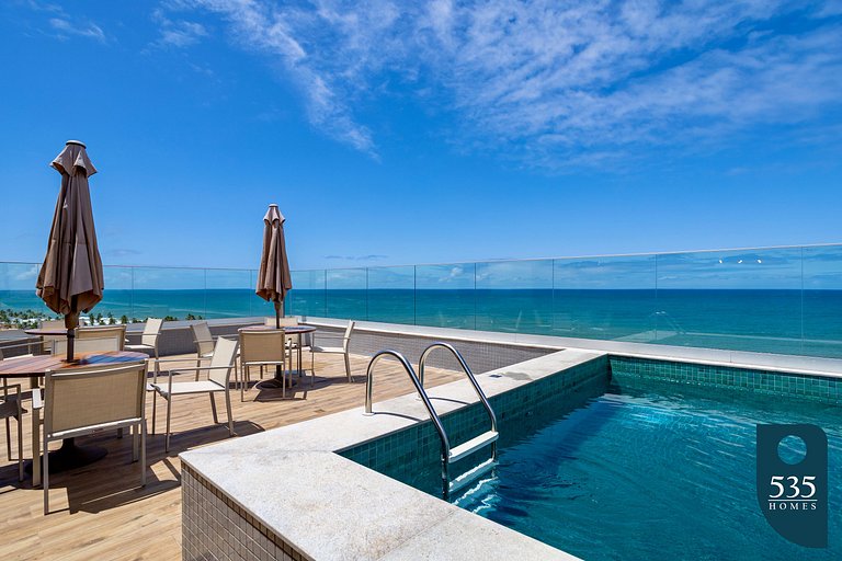 Apartment on the building with a rooftop pool