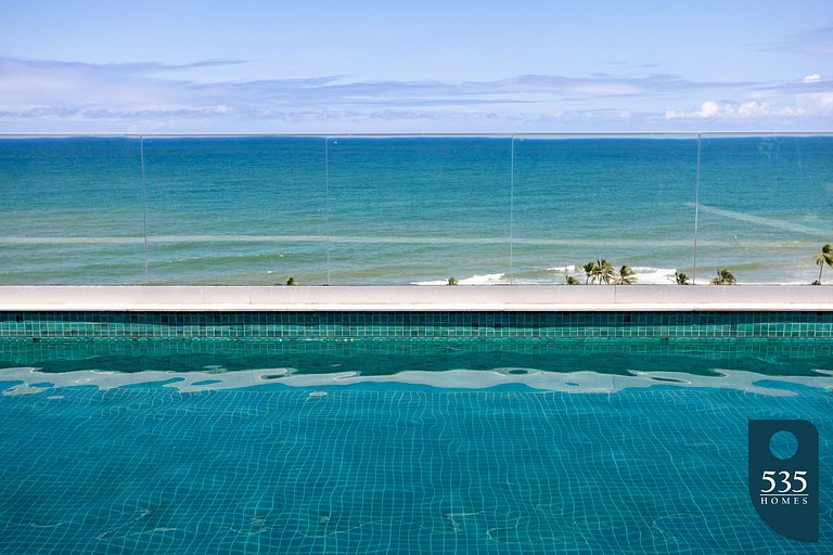 Apartment on the building with a rooftop pool