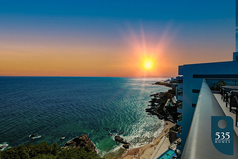 Apartment with Ocean View Pool and Beach Access