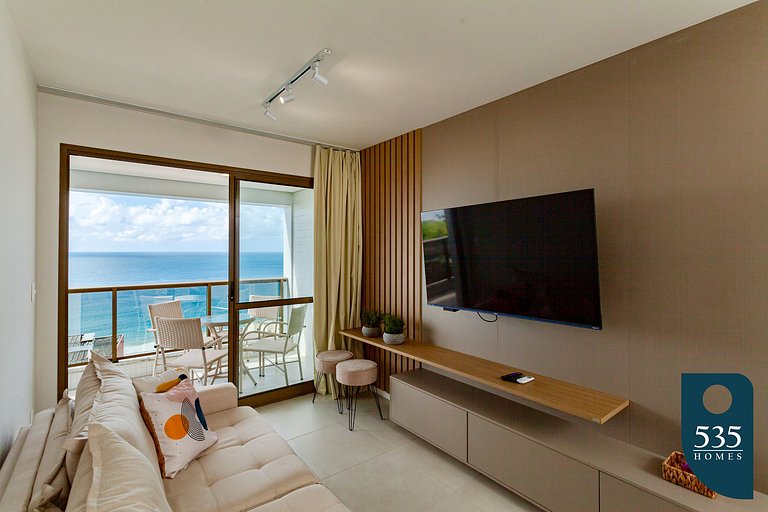 Bedroom and living room with sea view and modern amenities