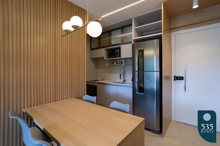 Moderno apartamento com acesso à praia