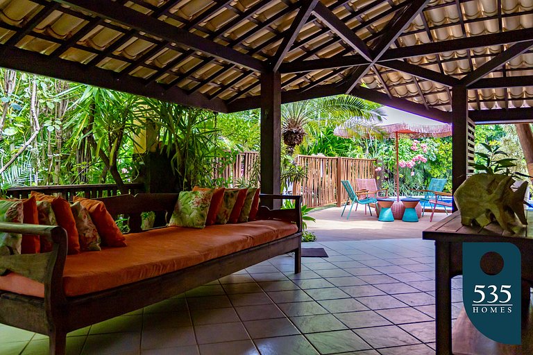 Oasis in the village of Praia do Forte House with 4 suites.