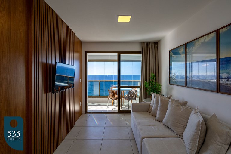 One-Bedroom Apartment 290m from Farol da Barra