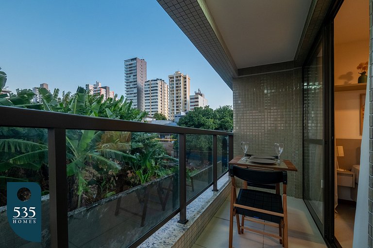 Studio in a Condo 500m from Shopping da Bahia