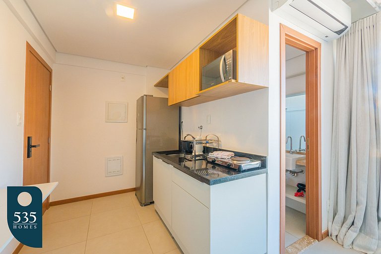 Studio in a condominium 400m from Farol da Barra.